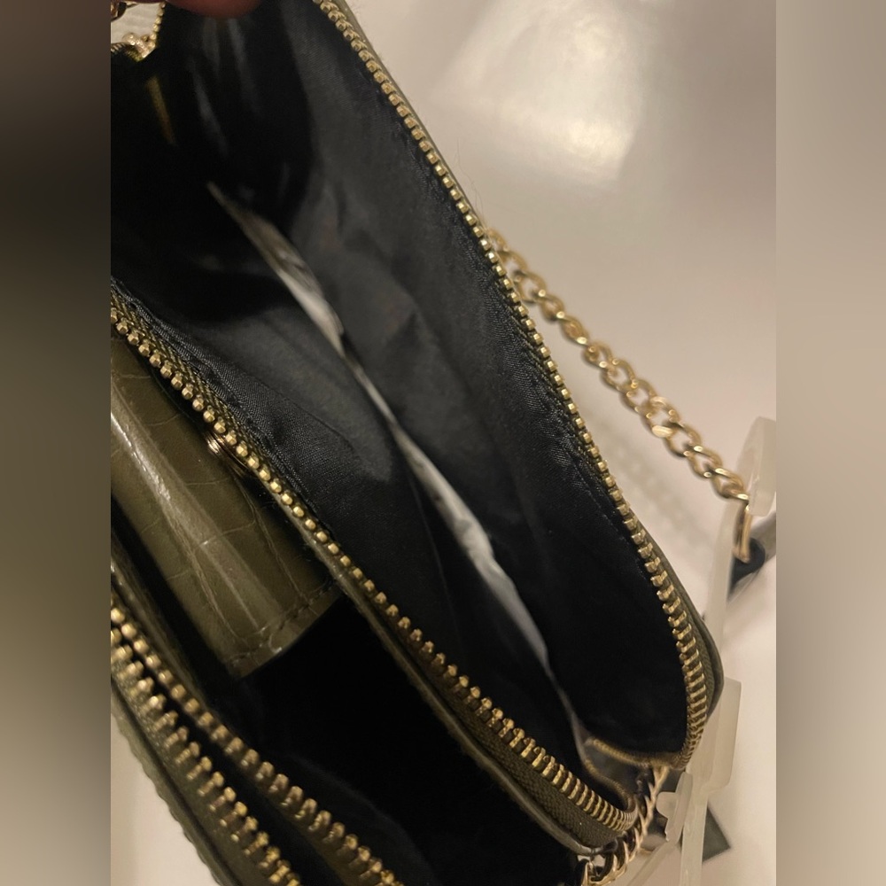 Purse - Picture 3 of 10